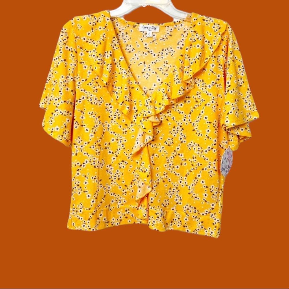 🔥⬇️NWT Love+Joy Frill V-Neck Ditsy Allover Print Crepe Blouse- Marked Down